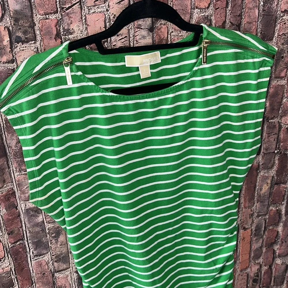 Michael Kors Green Ruched Cap Sleeve Muscle Tee size women’s large